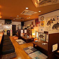 店内・カウンター・座敷のイメージ